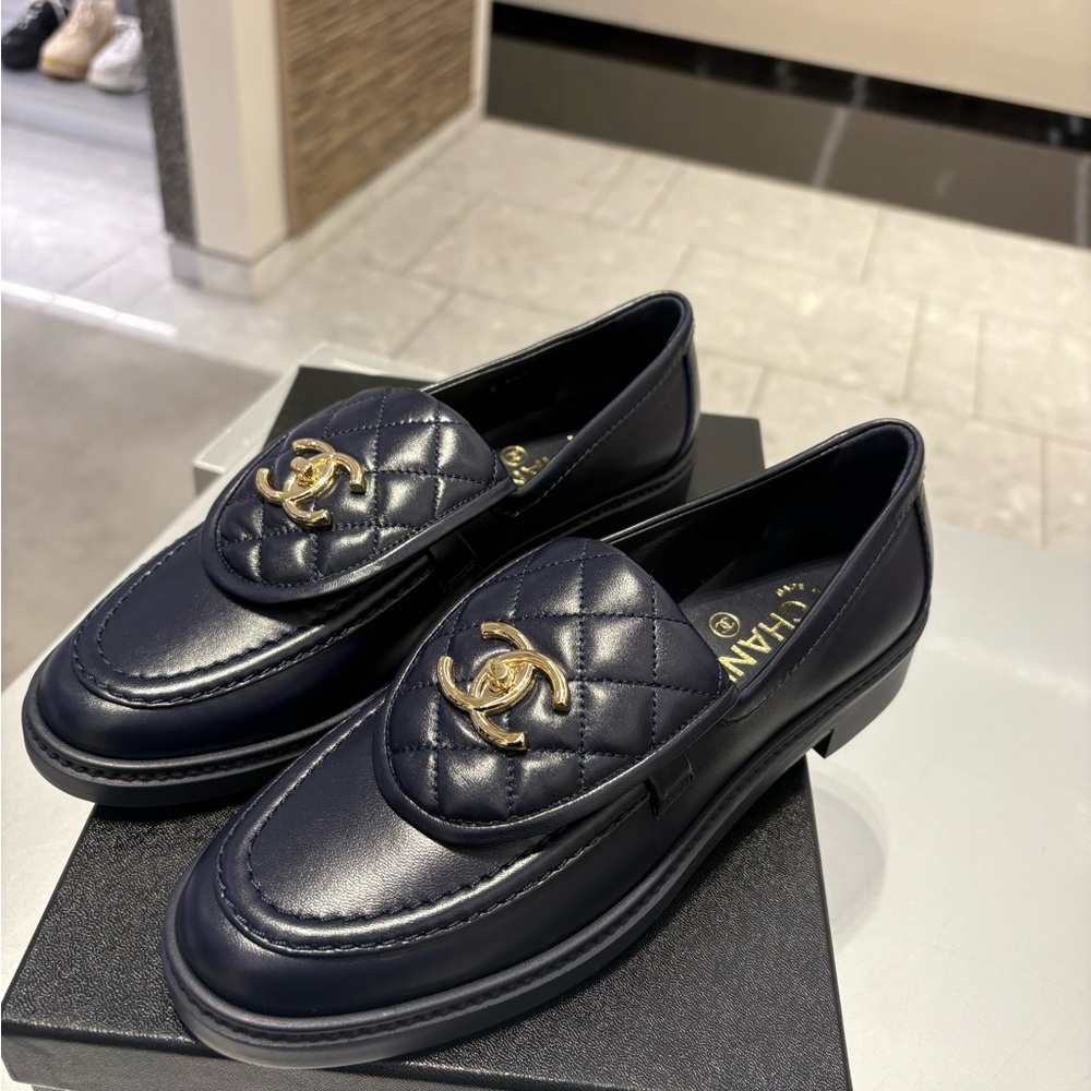 Chanel Navy Blue Loafers for Women - Picture 3 of 7